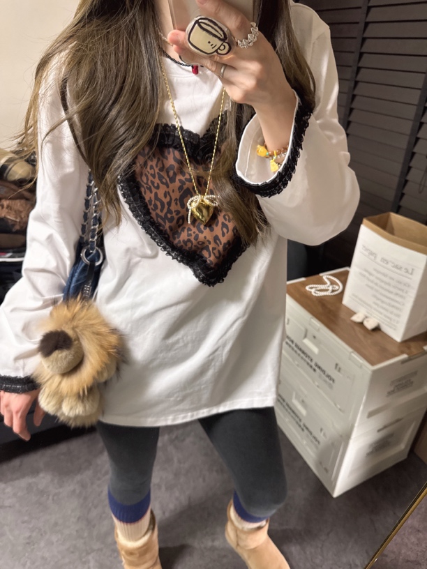 【思含】时尚洋气拼接豹纹蕾丝爱心宽松长袖T恤