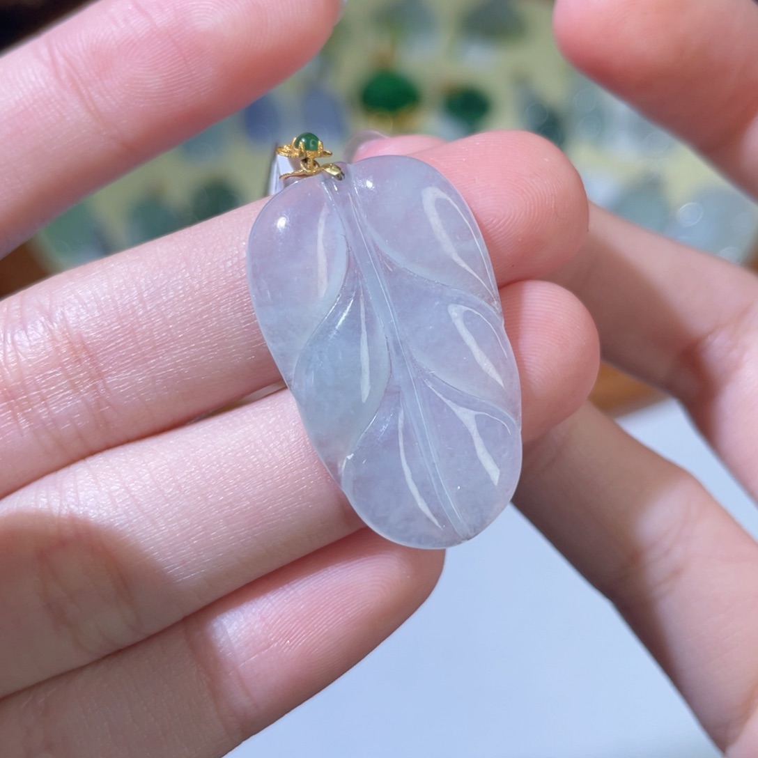 翡翠颈饰18K金镶嵌翡翠