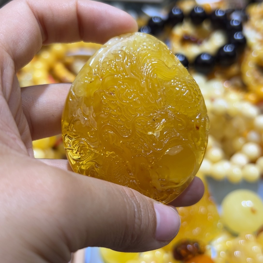 琥珀珠宝奇石未镶嵌