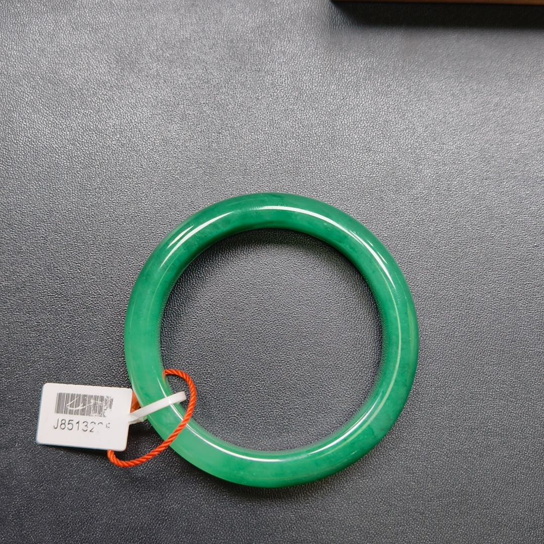 石英质玉（非洲翠）未镶嵌手镯非洲翠手镯