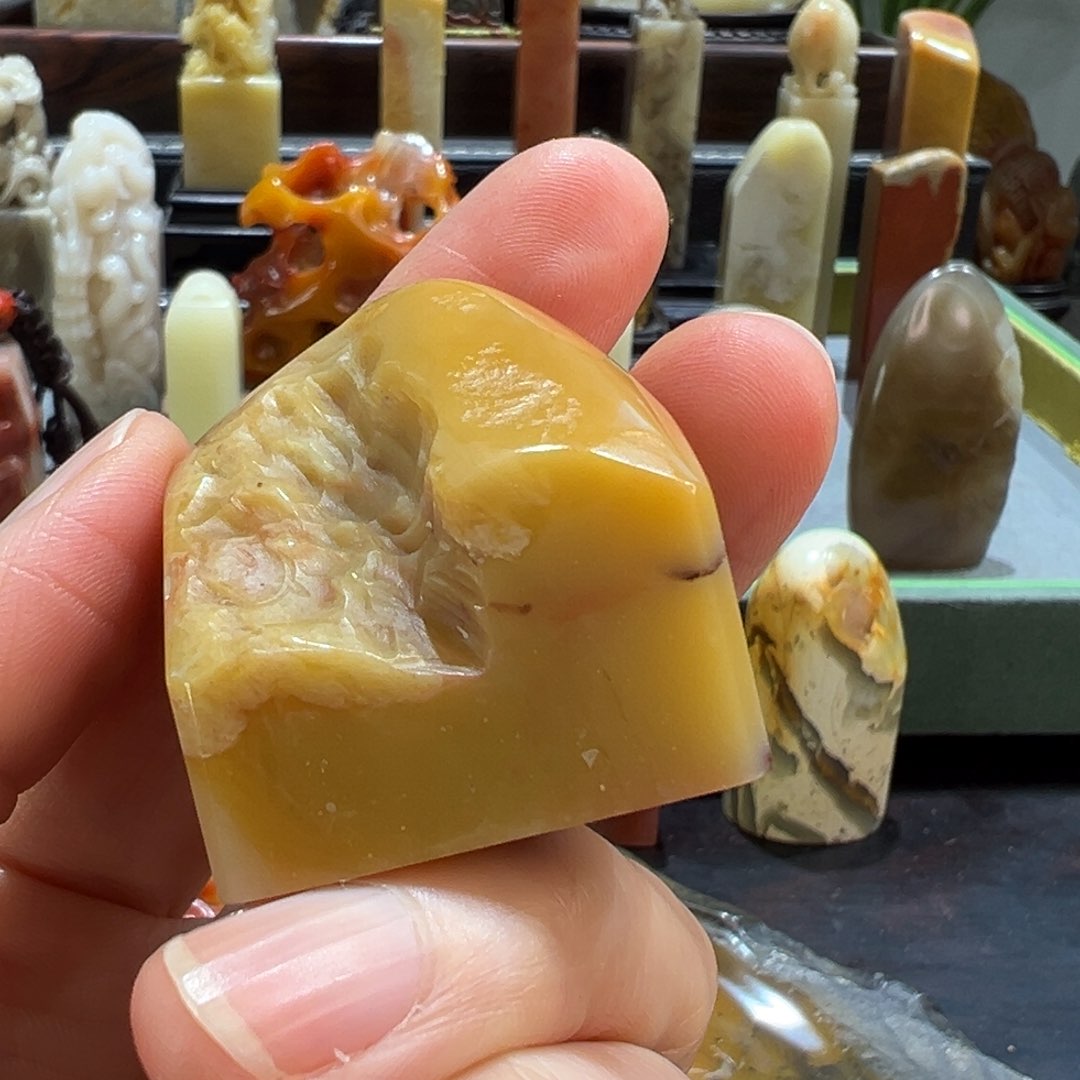 寿山石遇***光寿山石旗降