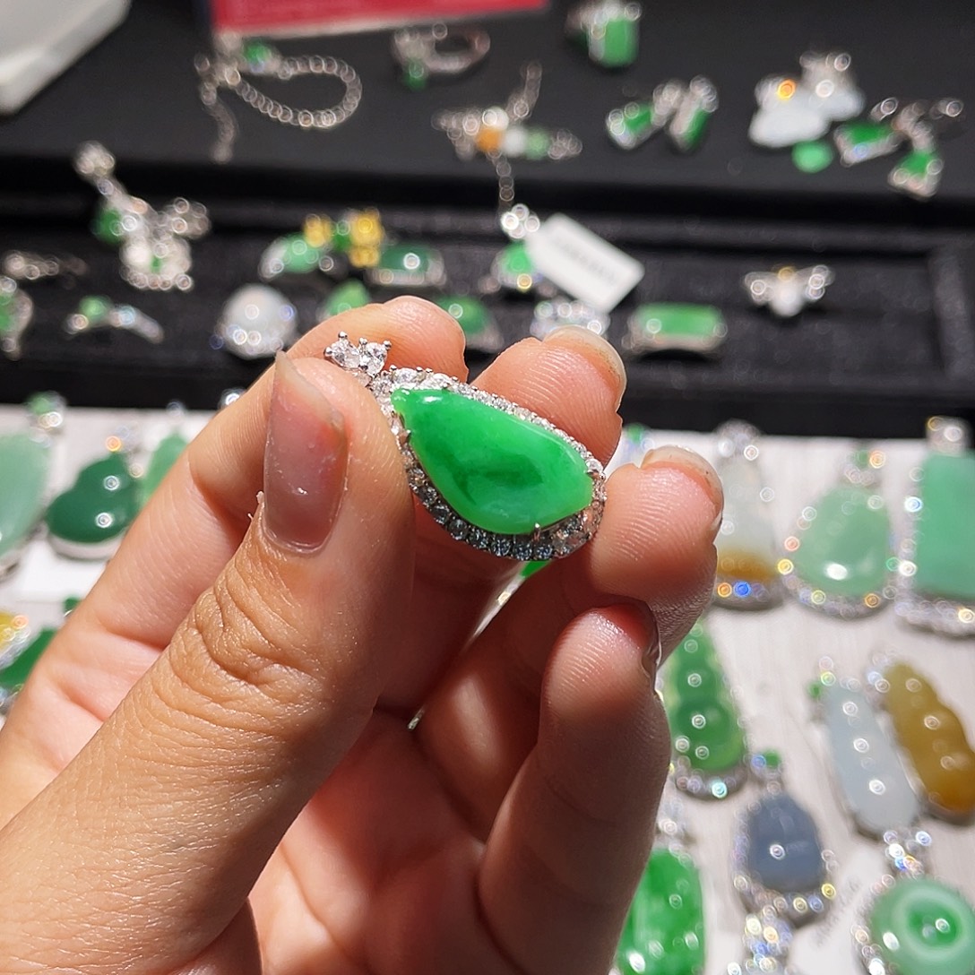 翡翠银S925镶嵌颈饰