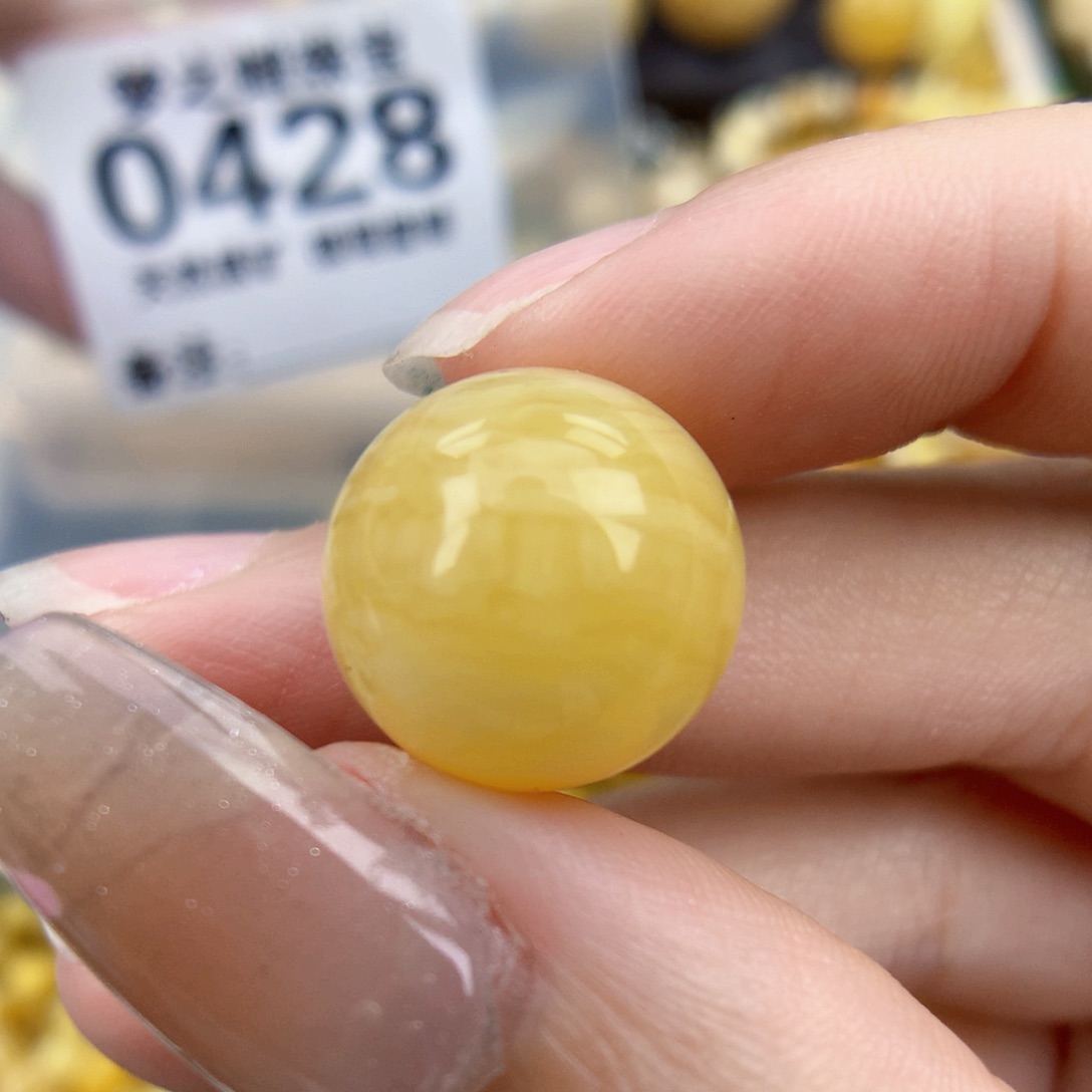 未镶嵌琥珀裸石15