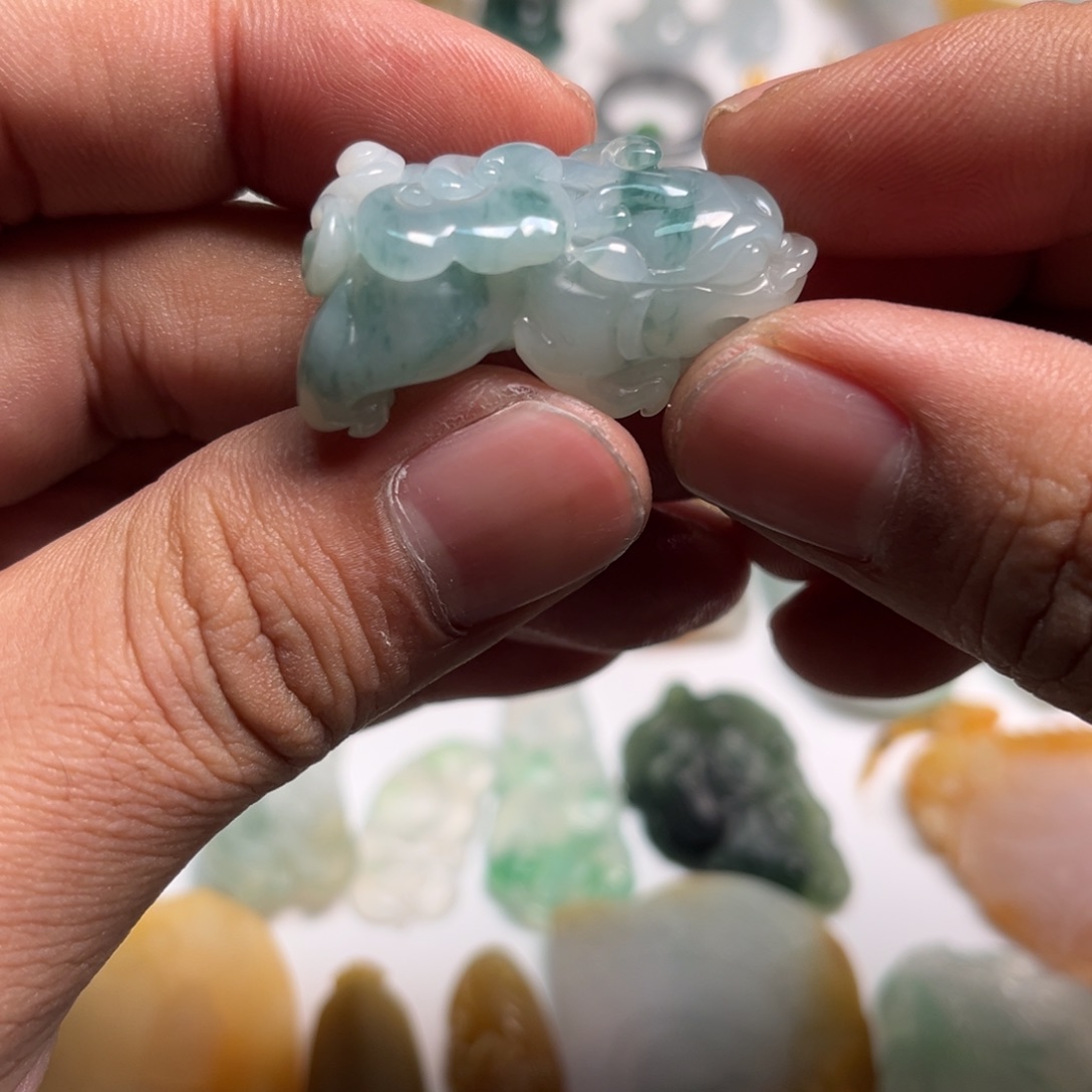 翡翠未镶嵌颈饰天然翡翠