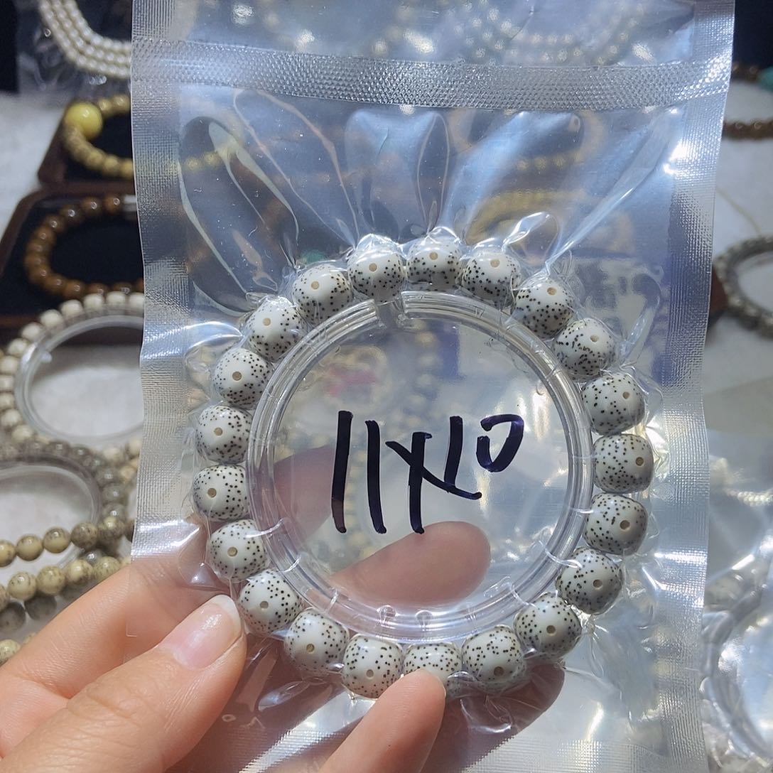 星月菩提手串月留白11x 10