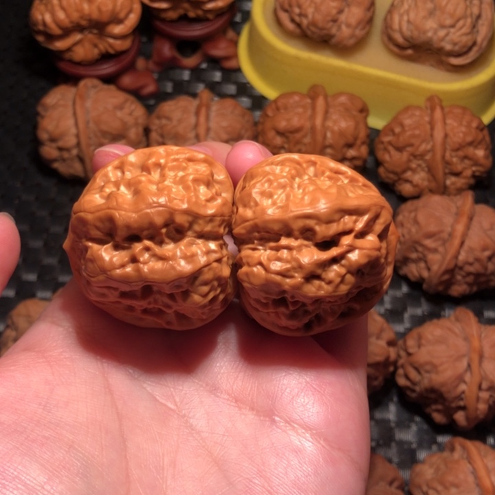 文玩核桃把件40四开肌肉蛙