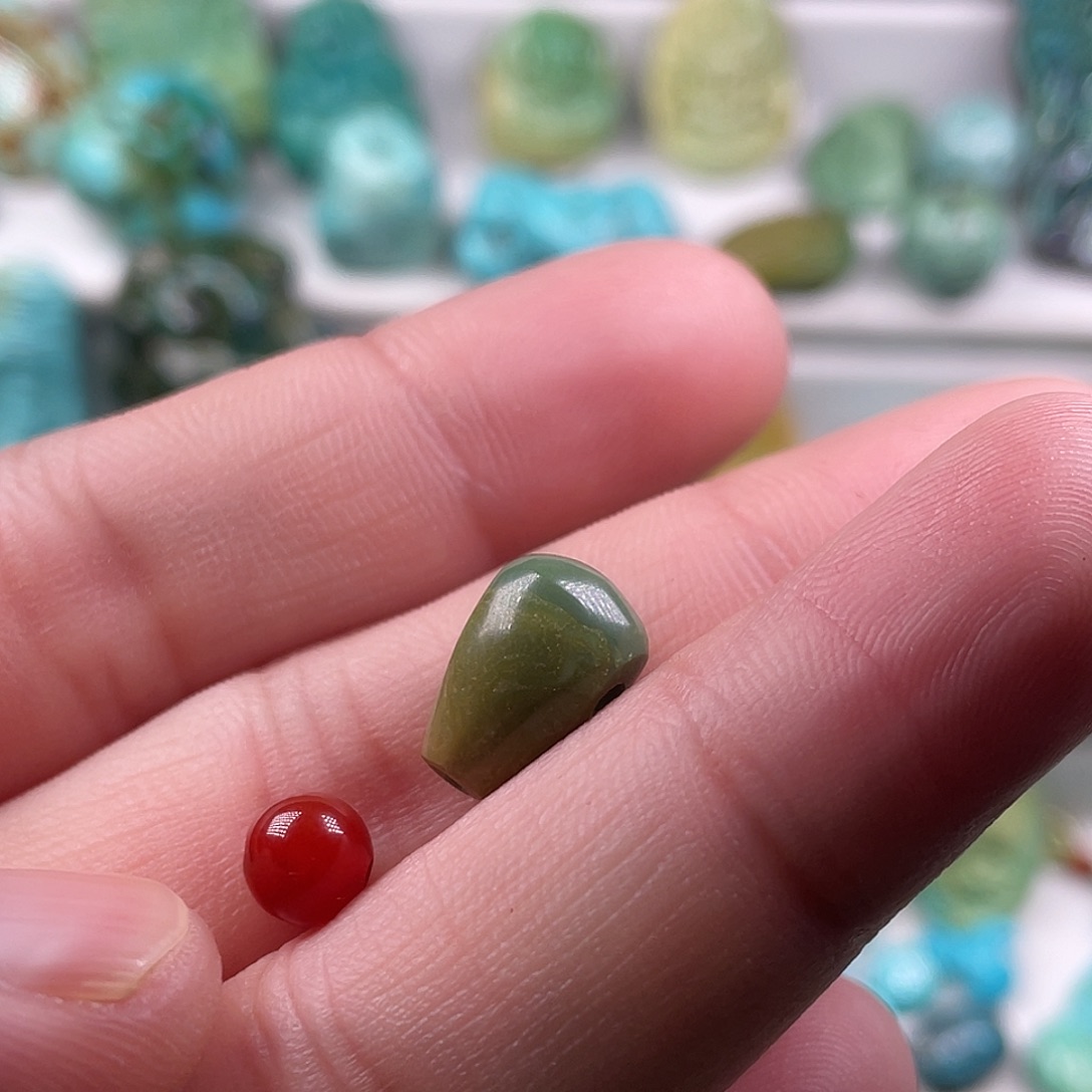 南红玛瑙未镶嵌颈饰