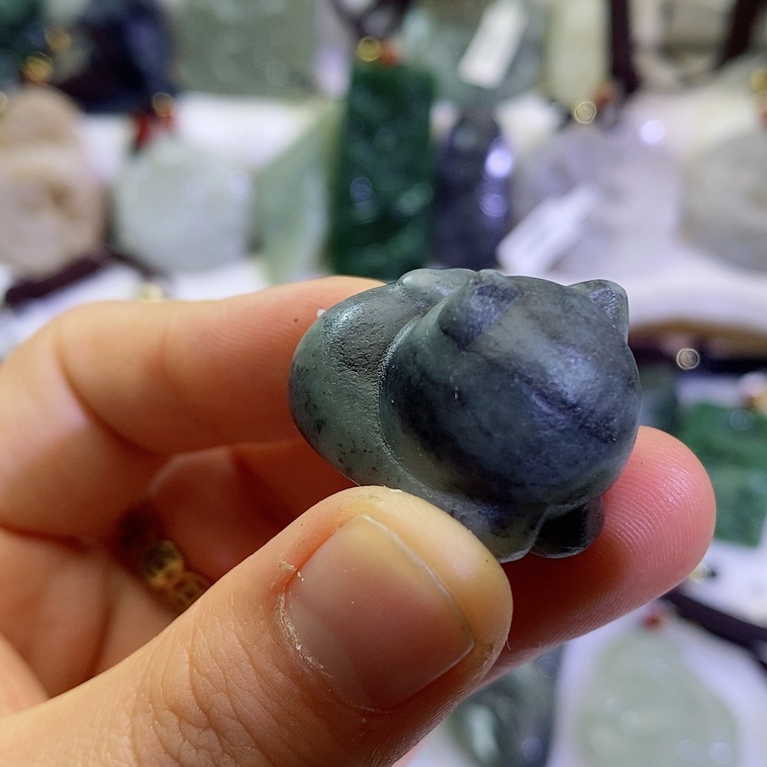 和田玉（糖玉）颈饰足铂镶嵌