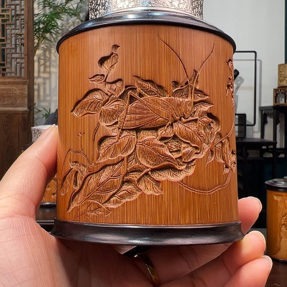 竹秋园虫趣图茶叶罐