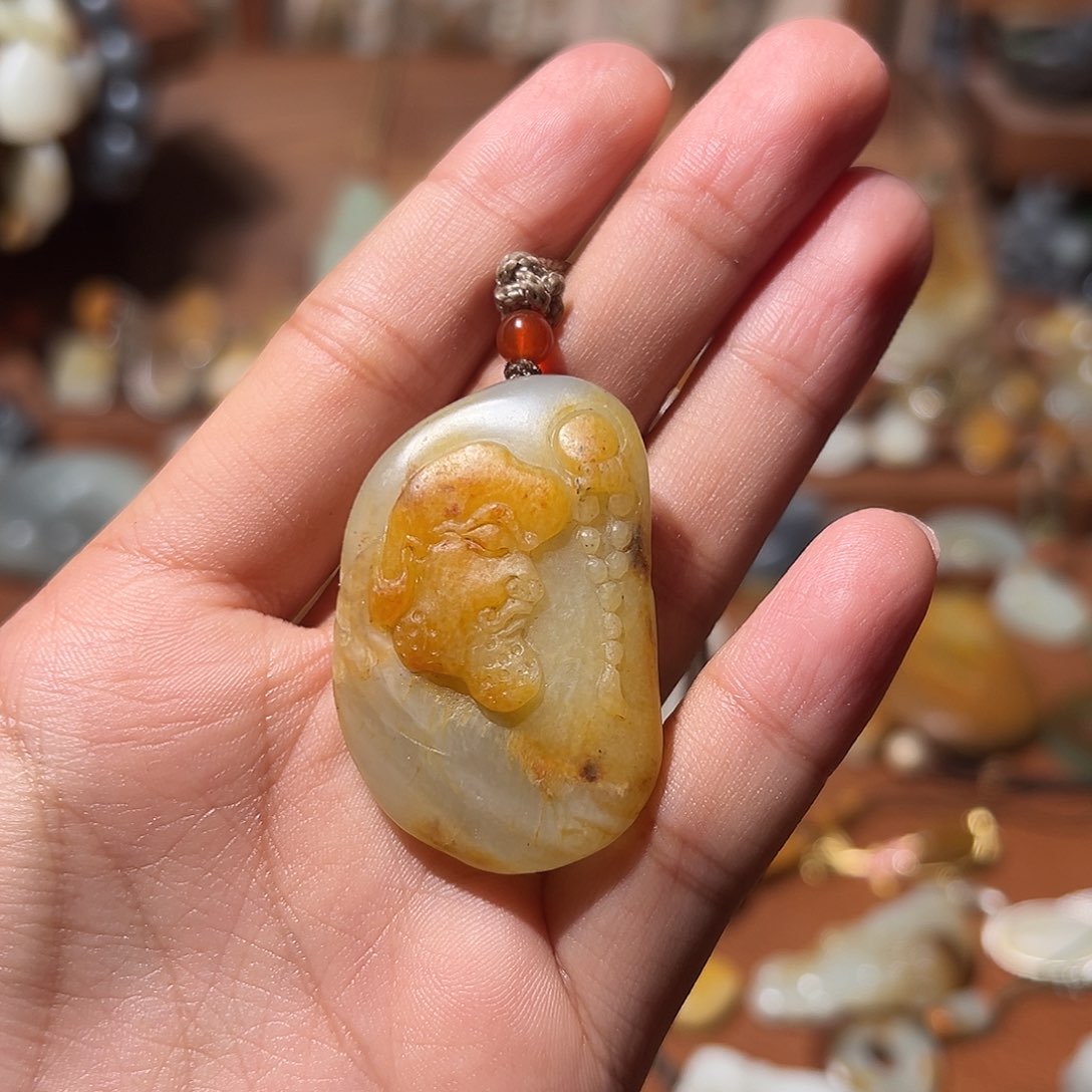 和田玉颈饰未镶嵌