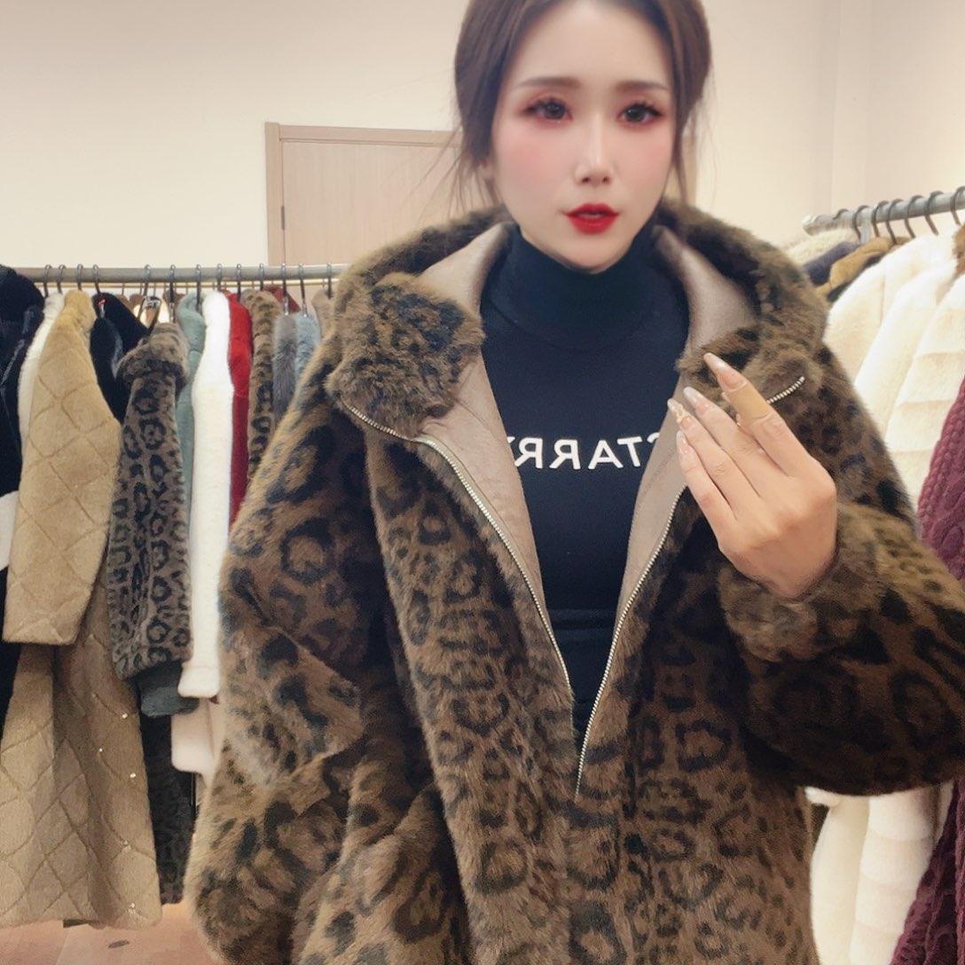 15号皮毛一体外套