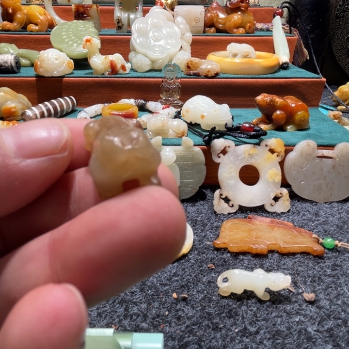 和田玉（糖玉）未镶嵌挂件