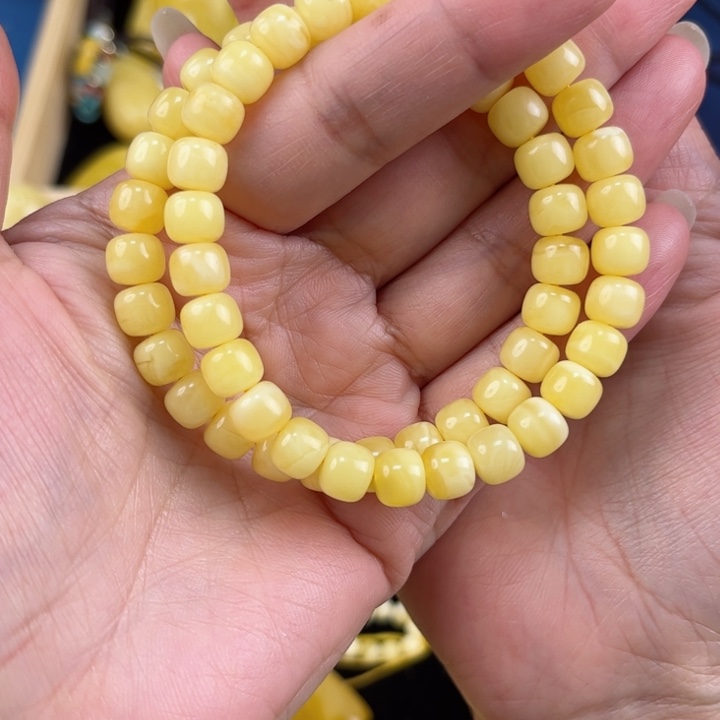 琥珀珠宝奇石未镶嵌琥珀，多样性发其一