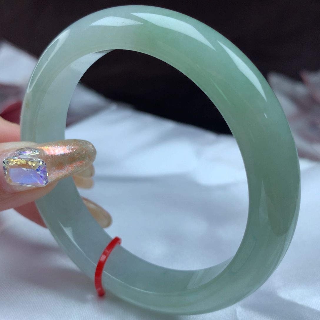 翡翠手镯未镶嵌90011，