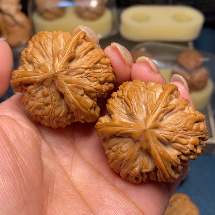 【闪购商品】文玩核桃把件御龙正奔