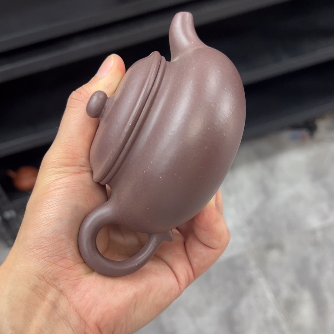 宜兴紫砂壶厂是一家