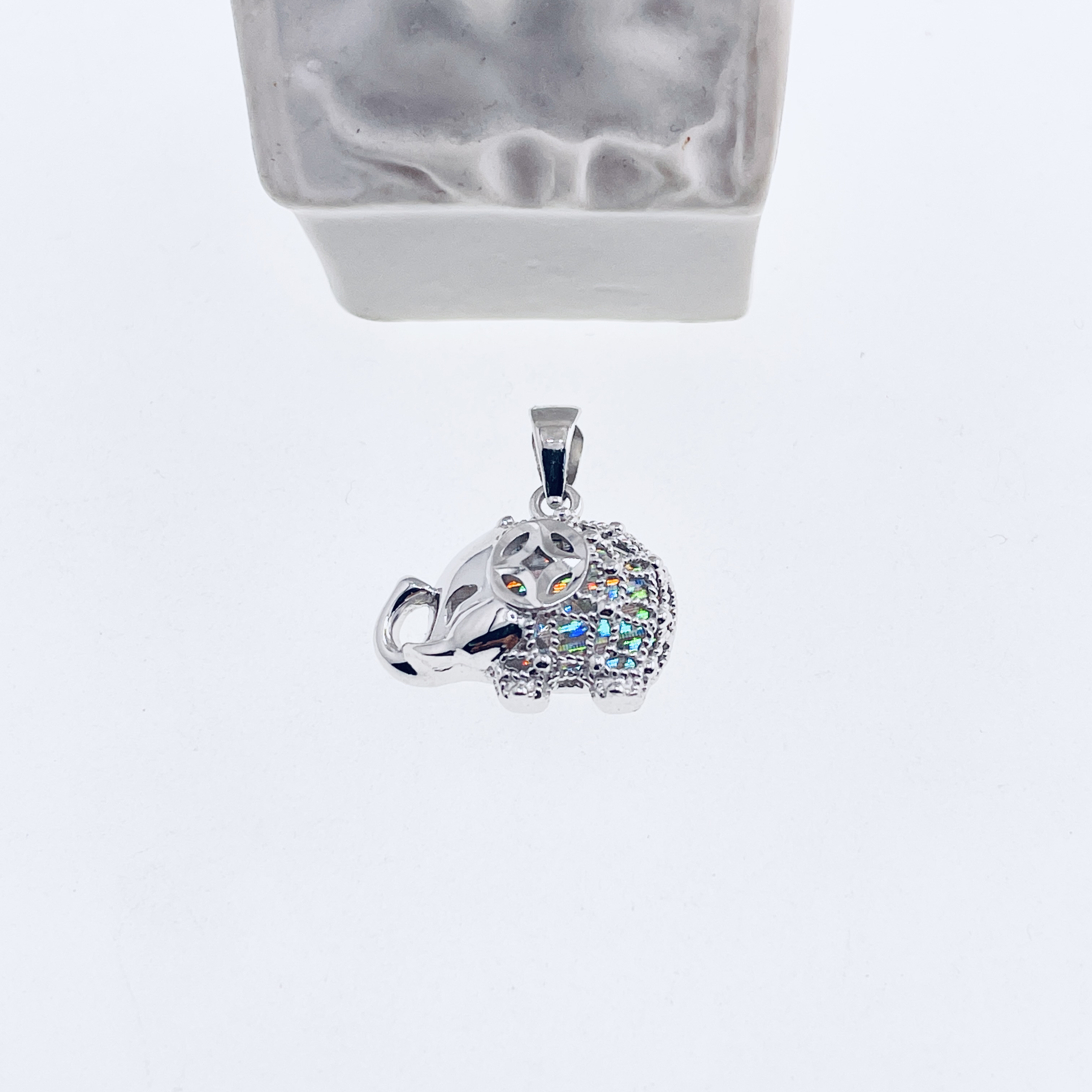 铂金Pt950炫彩可爱小象吊坠