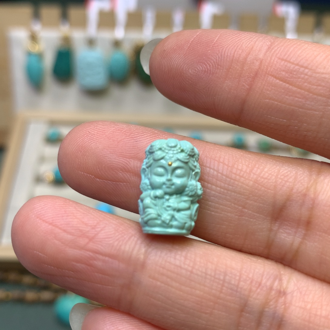 绿松石配饰未镶嵌