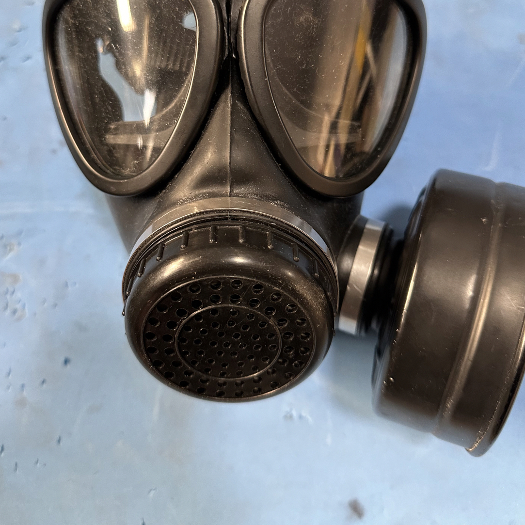 05防毒面具防尘防毒略脏略瑕疵库存未使用