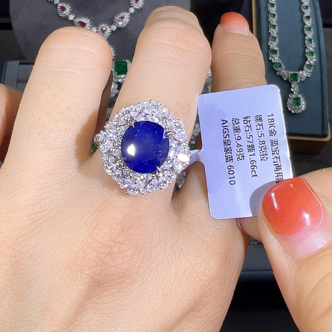 蓝宝石戒指18K金镶嵌