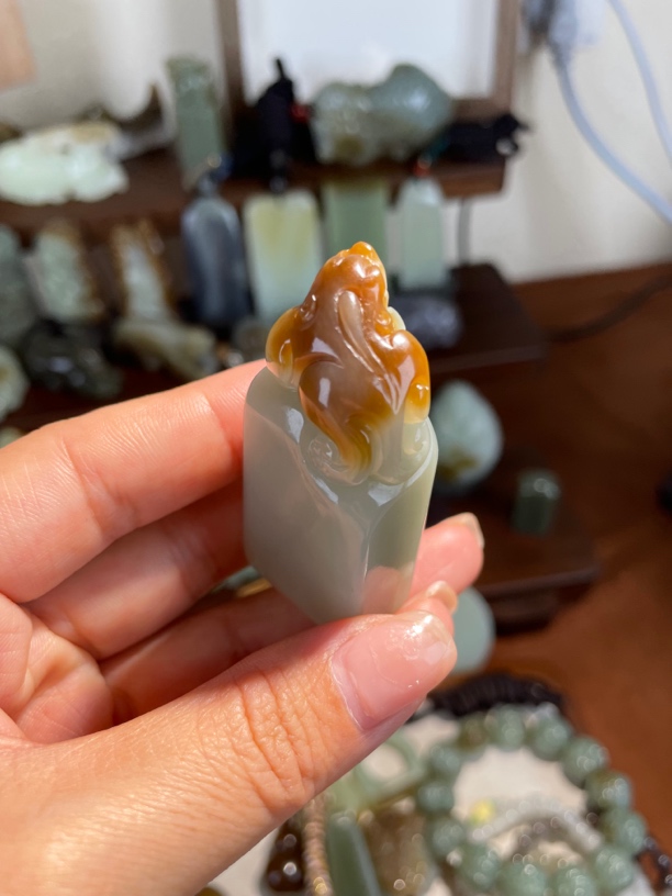 和田玉且末料 天空蓝满背红糖 貔貅印章吊坠 