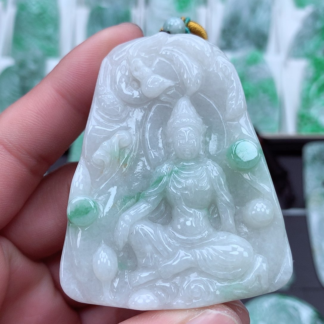 翡翠颈饰未镶嵌翡翠吊坠