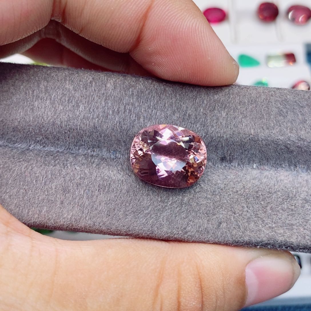 碧玺裸石未镶嵌碧玺8.8克拉