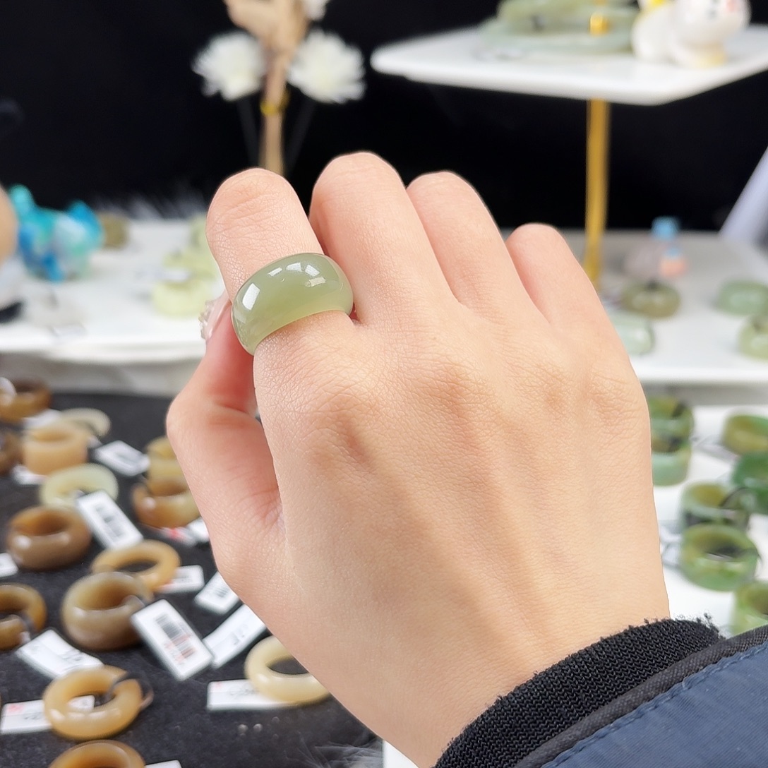 和田玉未镶嵌戒指P113冰透绿馒头16.9不退换