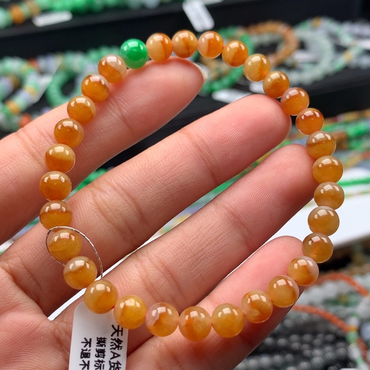 翡翠手镯未镶嵌卡