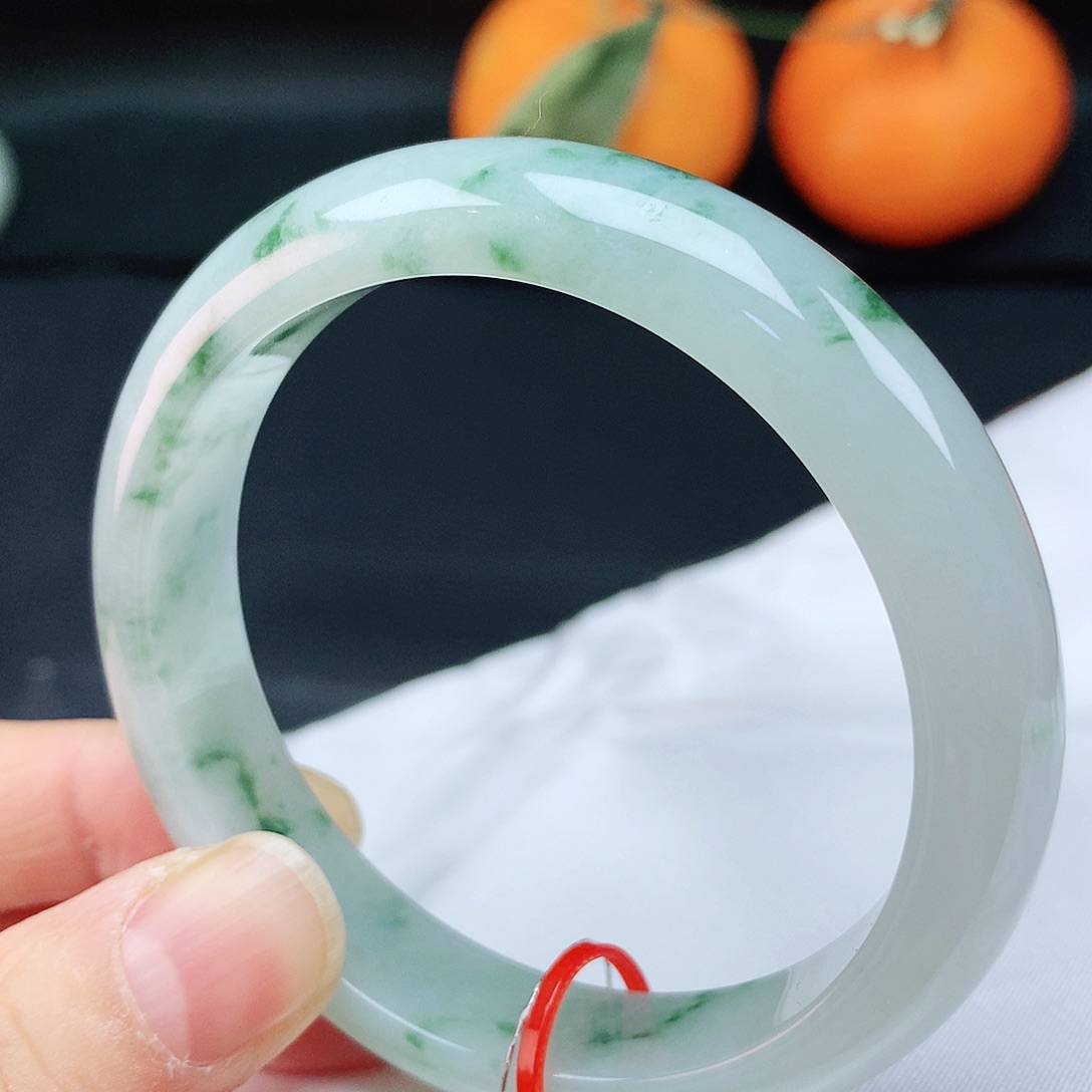 翡翠手镯未镶嵌54+圈