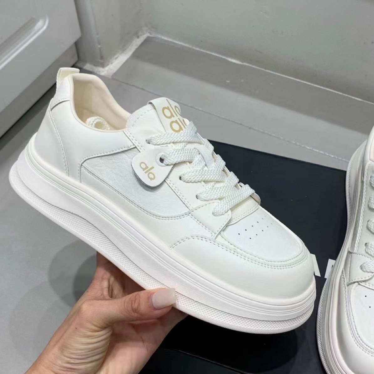 潮流厚底舒适休闲板鞋秋季夏季修面皮板鞋常规春季