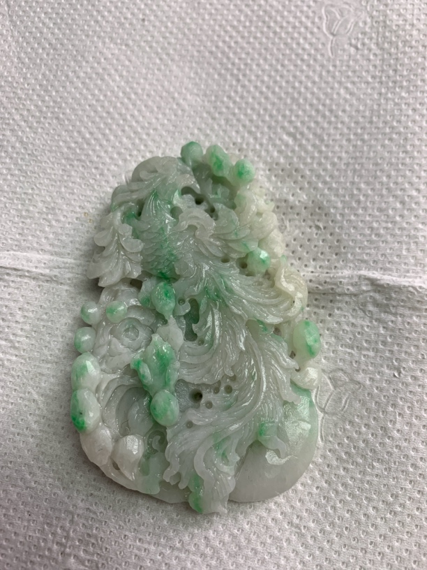 玉如军意翡翠珠宝