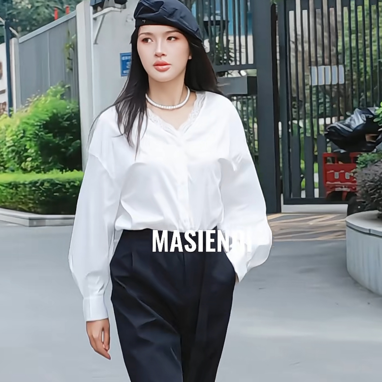 MASIENDI/玛丝恩迪 新款V领蕾丝灯笼袖衬衫330255