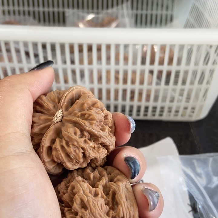 吊坠文玩核桃大粗筋尖瑕疵