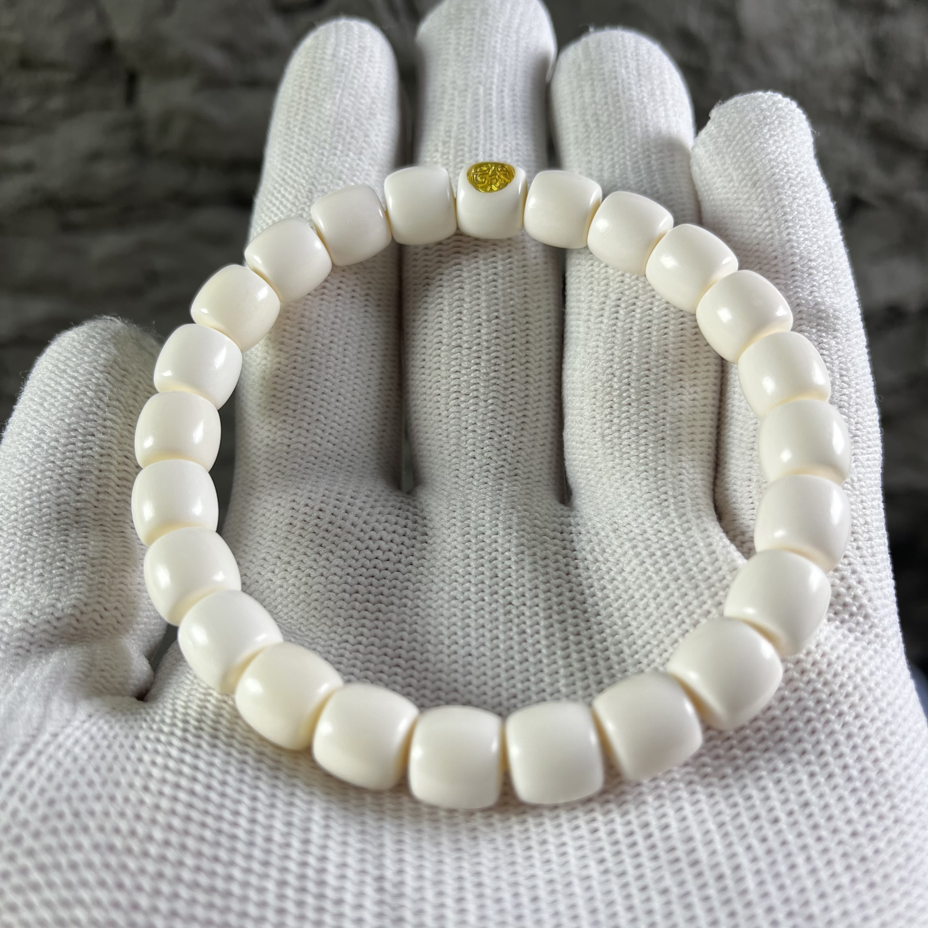 鹿骨高瓷白原脂无脱0.9规格单圈手串