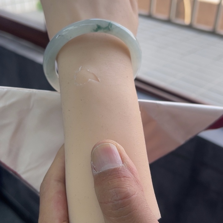 翡翠未镶嵌手镯未镶嵌翡翠