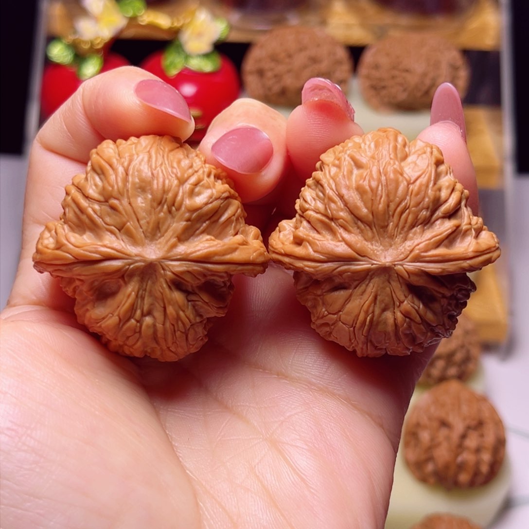 文玩核桃吊坠42尺正球磨