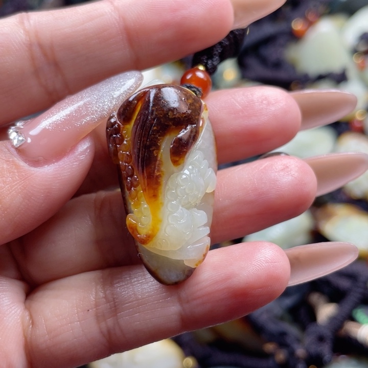 和田玉颈饰未镶嵌