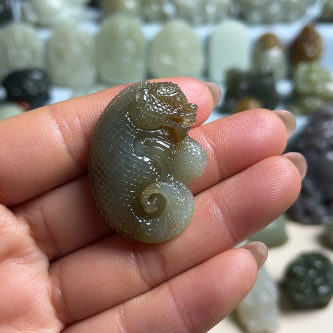 和田玉未镶嵌挂件