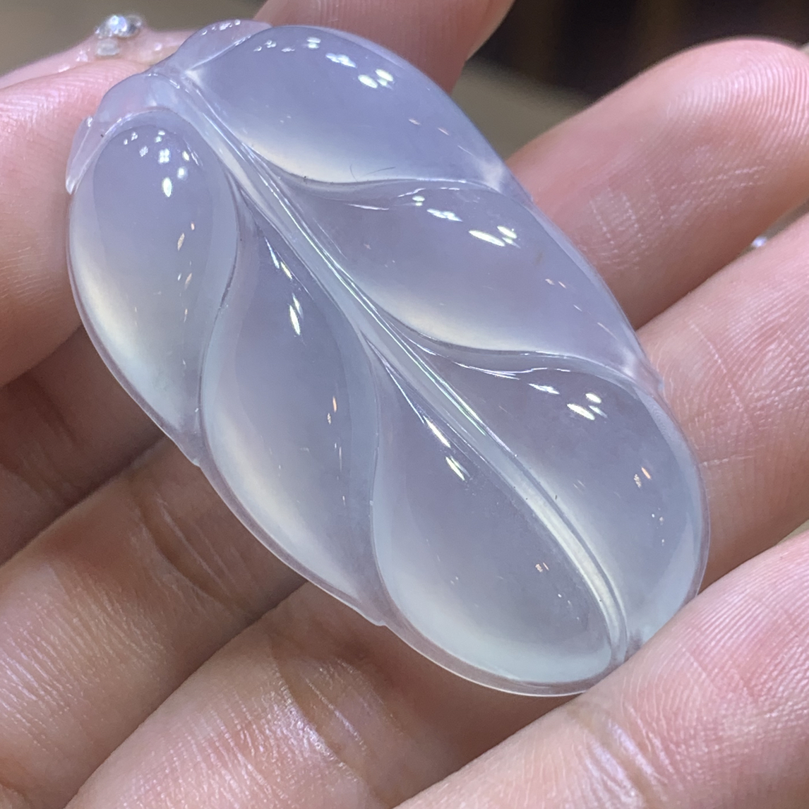 缅甸天然翡翠A货，大树叶裸戴特别好看，立体感十足胶45.2/25.3/6.3