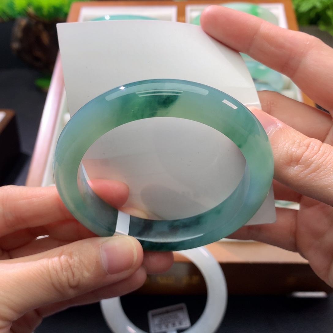 翡翠未镶嵌手镯闪购 9