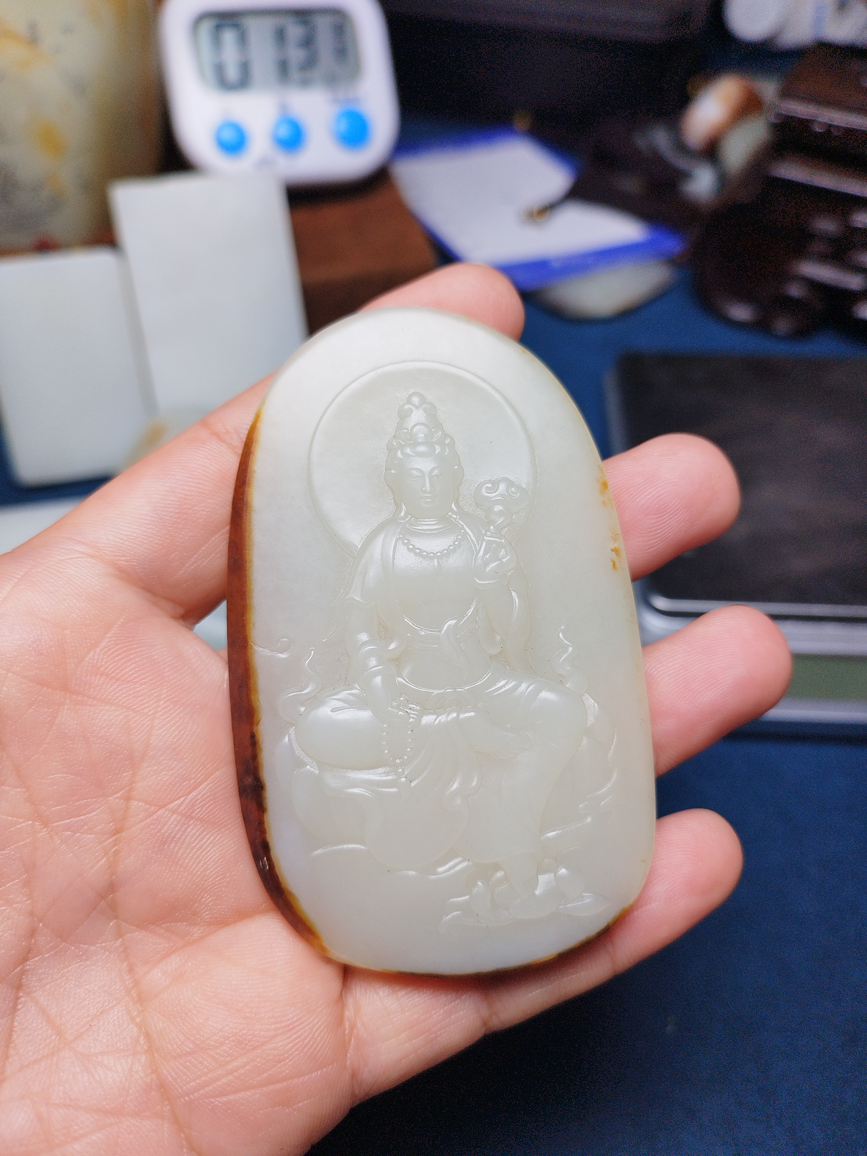 新疆和田玉白玉吊坠