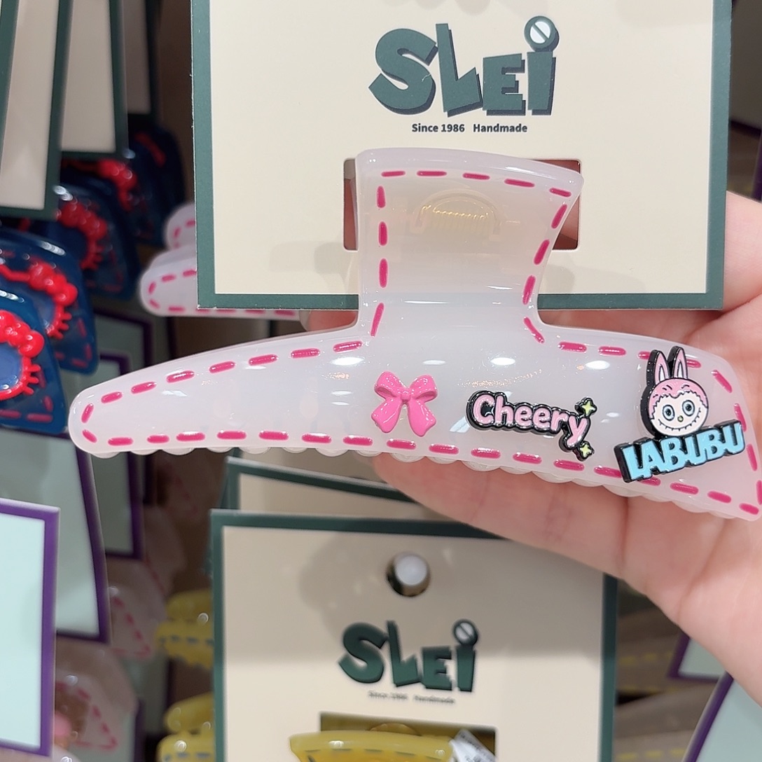 亚克力非金属粉色拉布布大抓