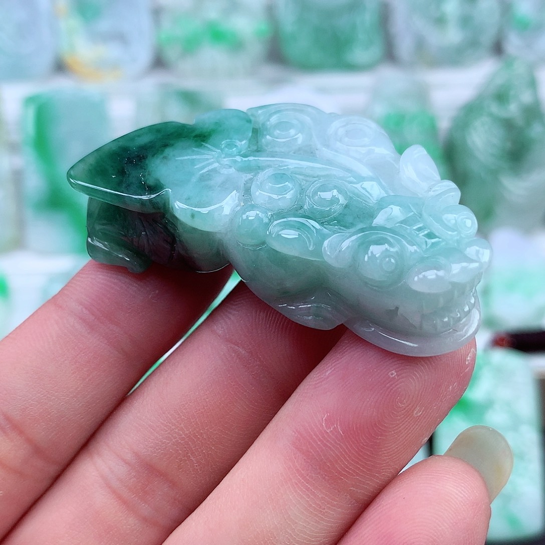 翡翠未镶嵌颈饰翡翠吊坠