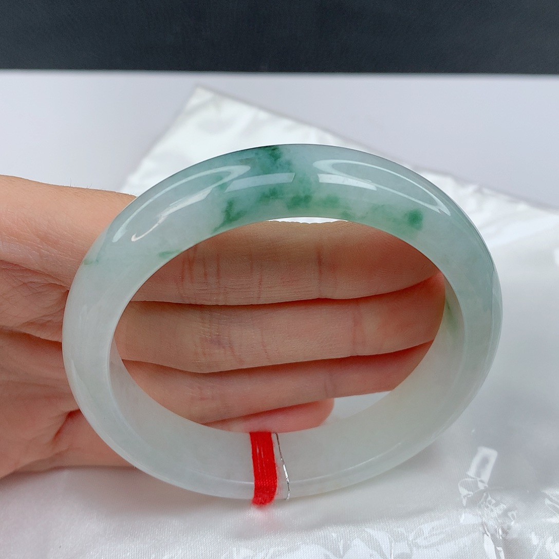 翡翠手镯未镶嵌57.1正圈飘绿花大方