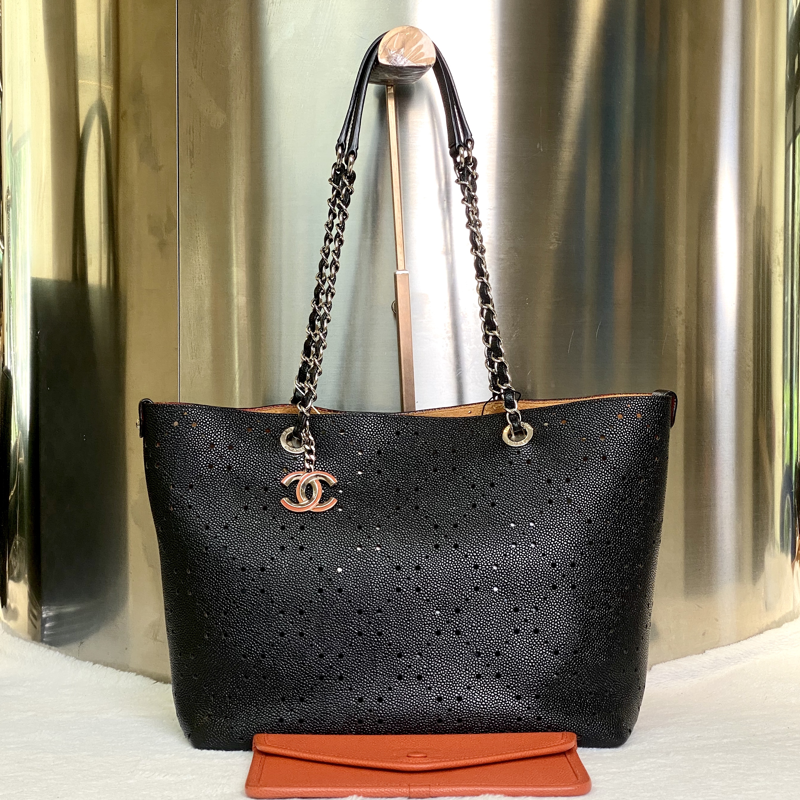 99新 Chanel/香奈儿 古有98新香奈儿镂空托特单肩包8675