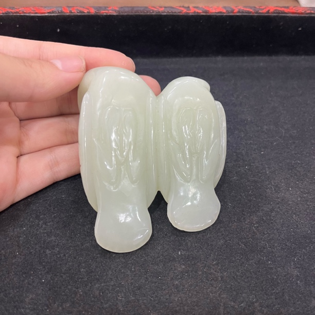 和田玉全手工精雕双鹤摆件，尺寸6.9*5.7*2.7厘米，重量123克