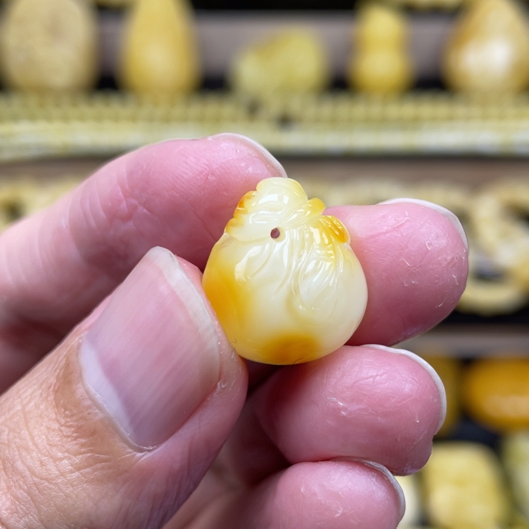 琥珀裸石未镶嵌琥珀蜜蜡