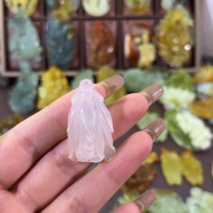 未镶嵌蛇纹石玉颈饰浮****佳