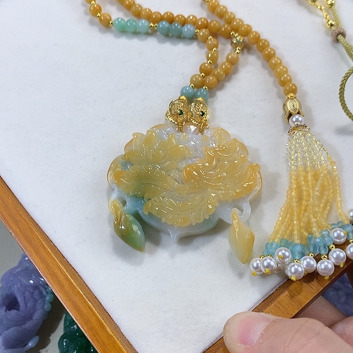 翡翠未镶嵌颈饰翡翠吊坠